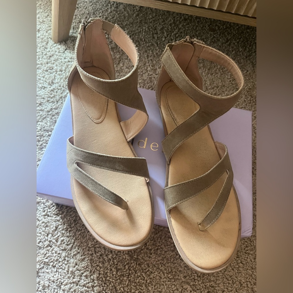Bohme Women's nude Sandals size 9